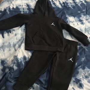 Jordan Pullover Set 4T